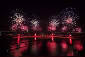 Spectacular-fireworks-at-Atlantis-The-Palm